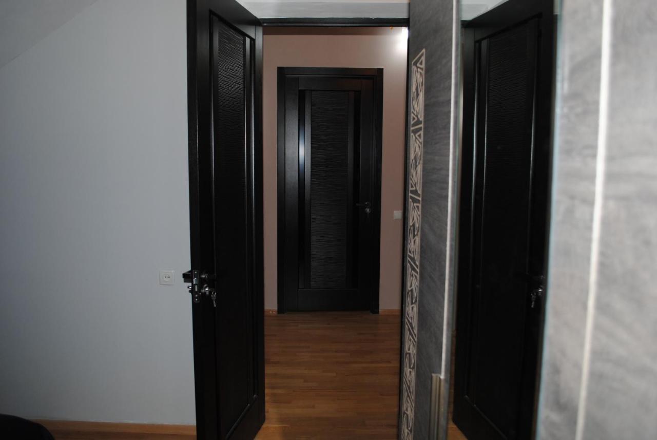 Family Guesthouse - Macharashvili Тбилиси Екстериор снимка