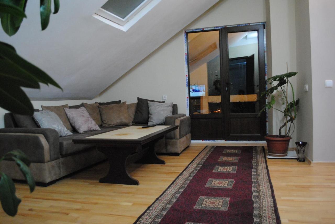 Family Guesthouse - Macharashvili Тбилиси Екстериор снимка