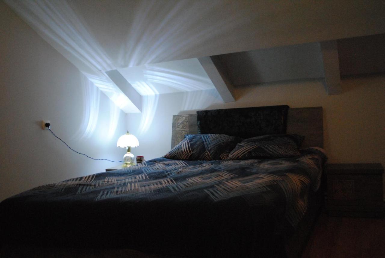 Family Guesthouse - Macharashvili Тбилиси Екстериор снимка