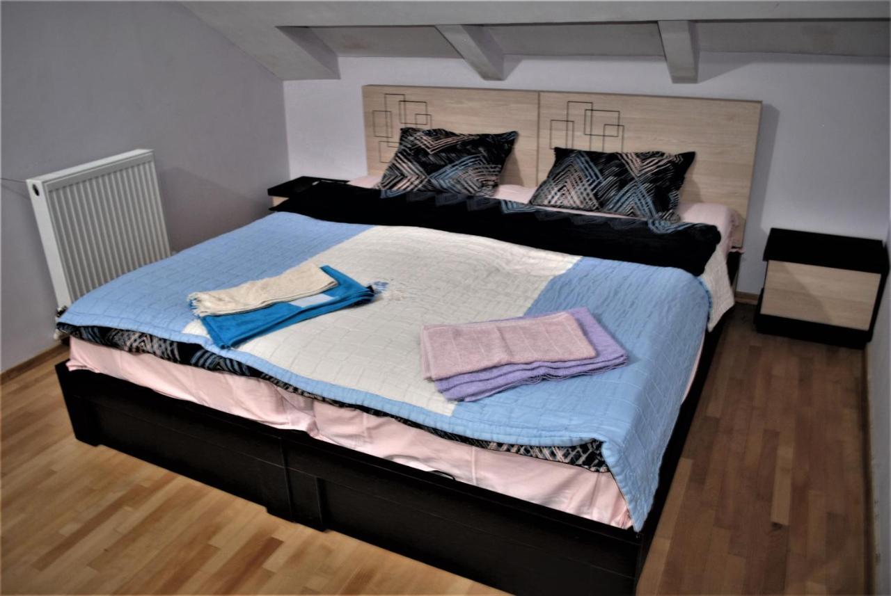 Family Guesthouse - Macharashvili Тбилиси Екстериор снимка