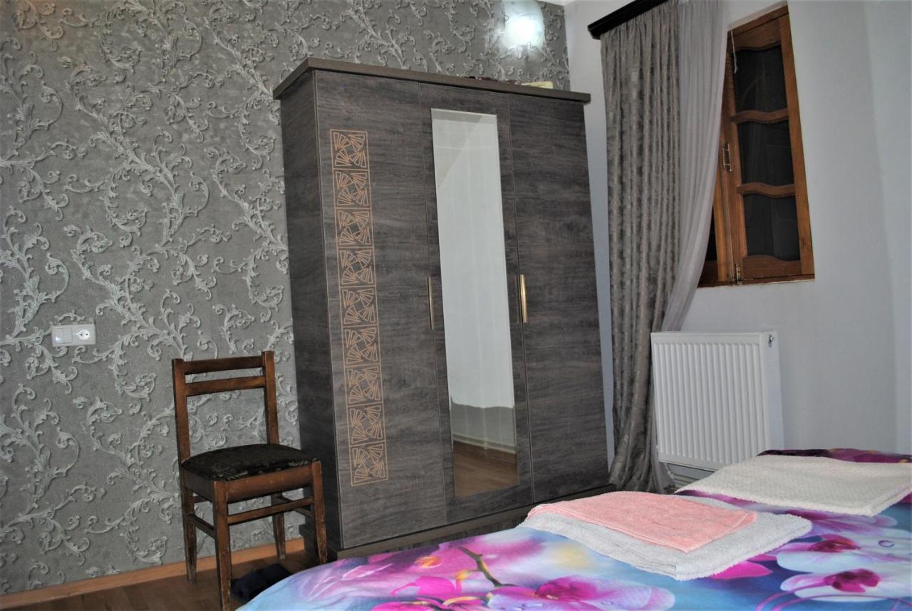 Family Guesthouse - Macharashvili Тбилиси Екстериор снимка